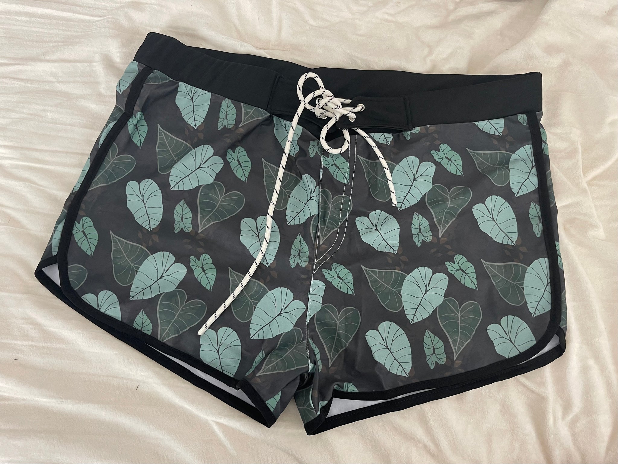 Adult swim shorts (incorrect size defect)