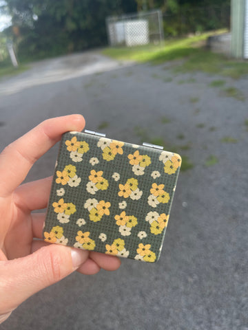 Compact travel mirror