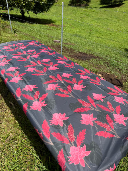 Waterproof 6ft fitted table cover