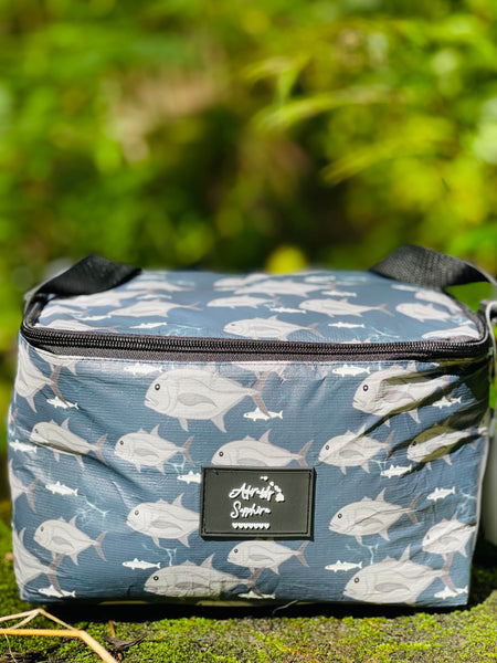 Splash proof mini cooler