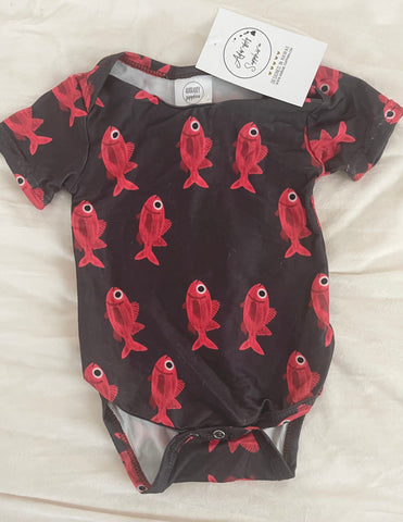 Menpachi onesie 0-3M ( misprint)