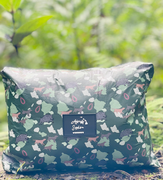 Splash proof insulated pouch bag