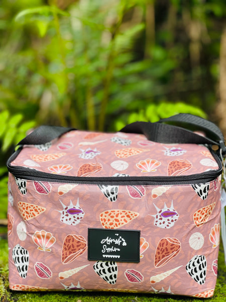 Splash proof mini cooler