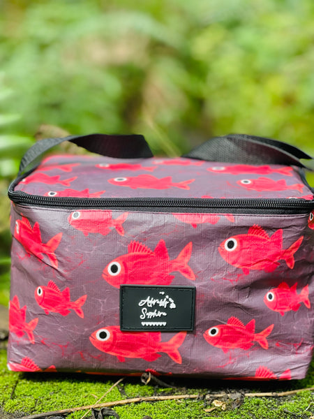 Splash proof mini cooler